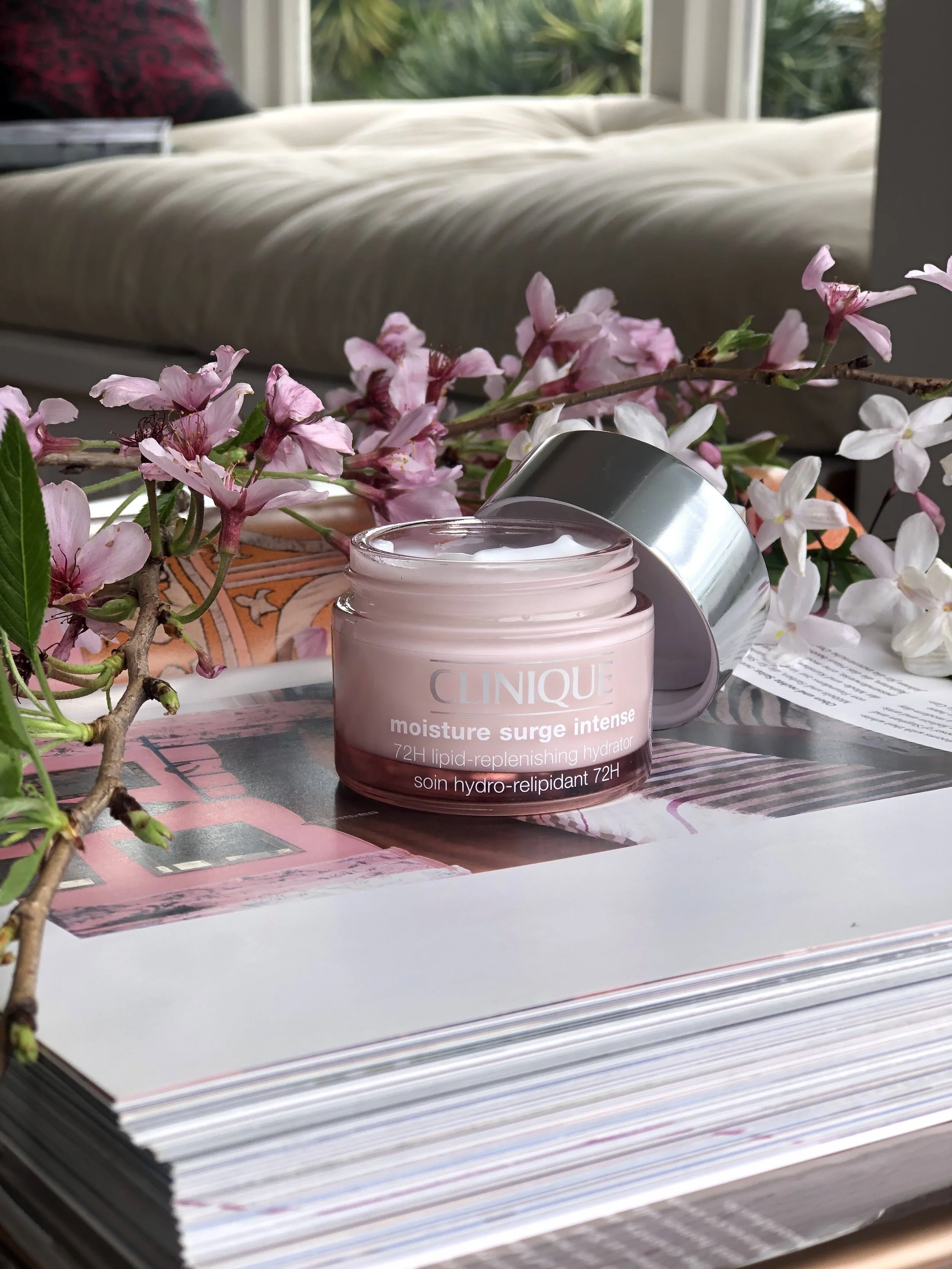 Clinique Moisture Surge Intense - BeautyEQ